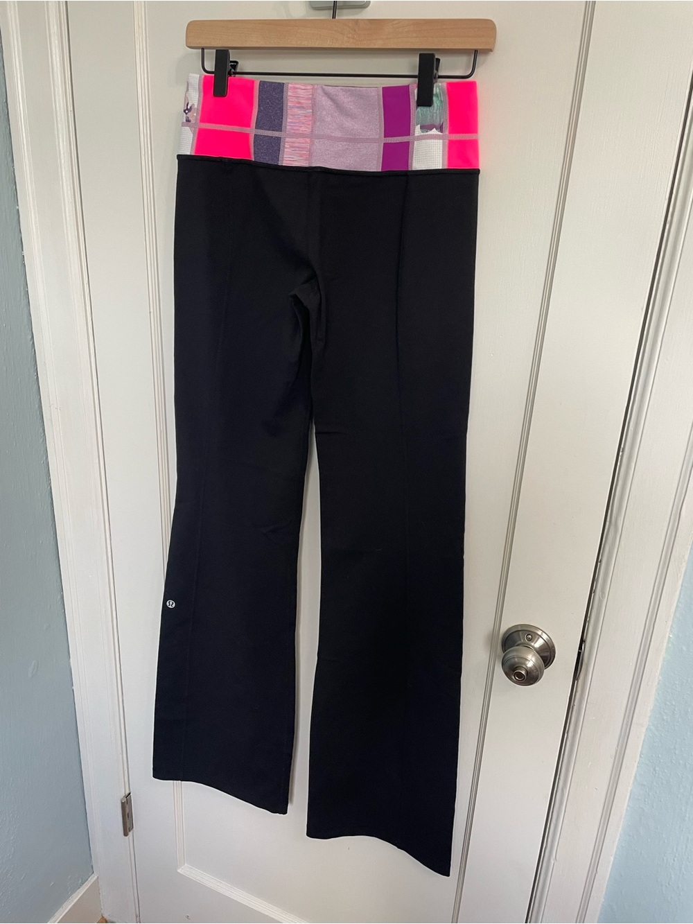 lululemon Groove Pant Reversible Foldover Flare Black Plaid Waistband Sz 6 - Picture 2 of 10